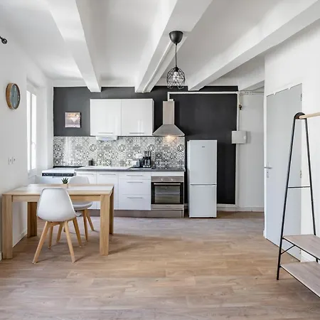 Joli Studio 30m² En Centre-ville, A 2 Min Du Port * La Seyne-sur-Mer