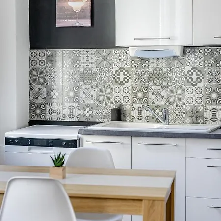 Joli Studio 30m² En Centre-ville, A 2 Min Du Port Apartament *